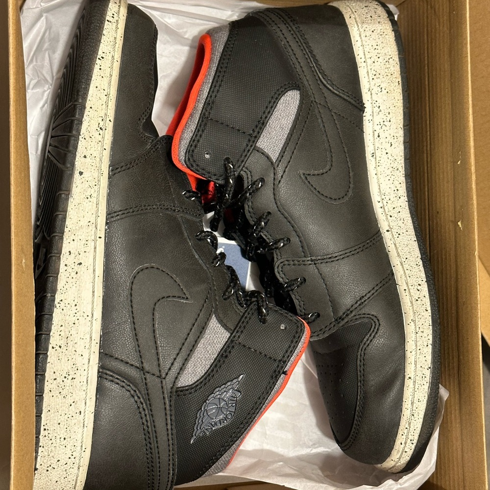 Nike size 6 youth.